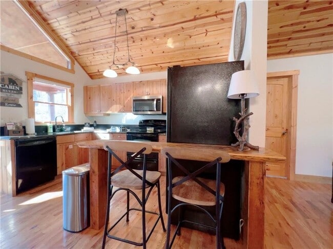 Building Photo - 532 Highland Trail
