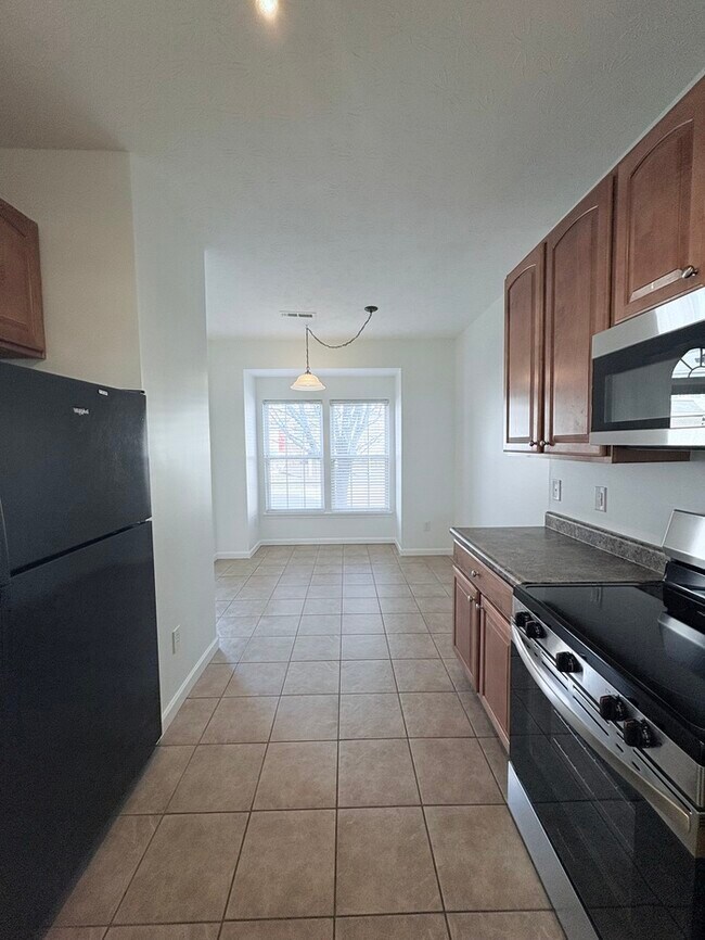 Building Photo - Charming 3 beds 2.5 baths in The Reserves of Beavercreek!