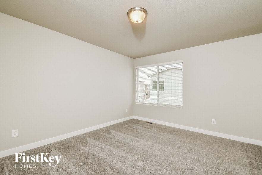 Building Photo - 11131 Murrelet Dr