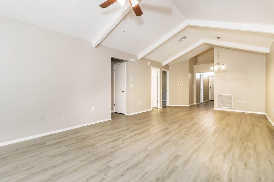 Building Photo - 13403 Woodward Dr