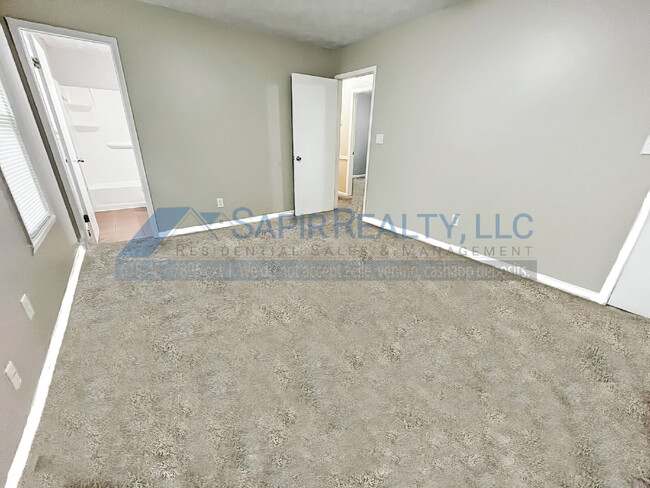 Building Photo - 1272 Labelle St