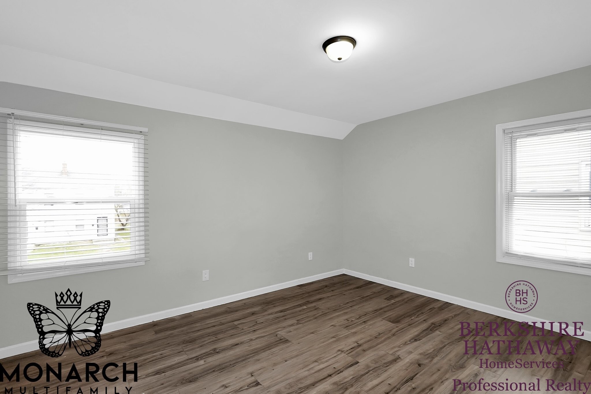 Building Photo - 1679 E Whittier St