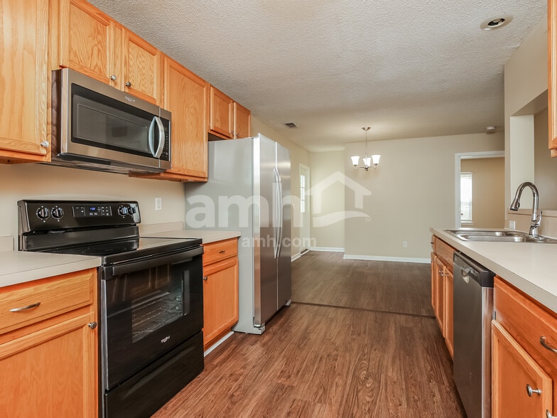 Building Photo - 183 Stoney Xing