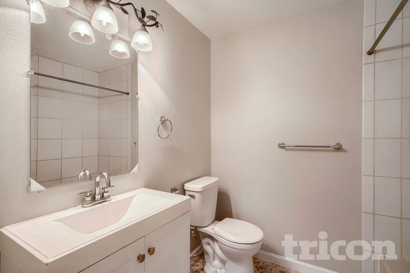 Building Photo - 8517 Piute Row