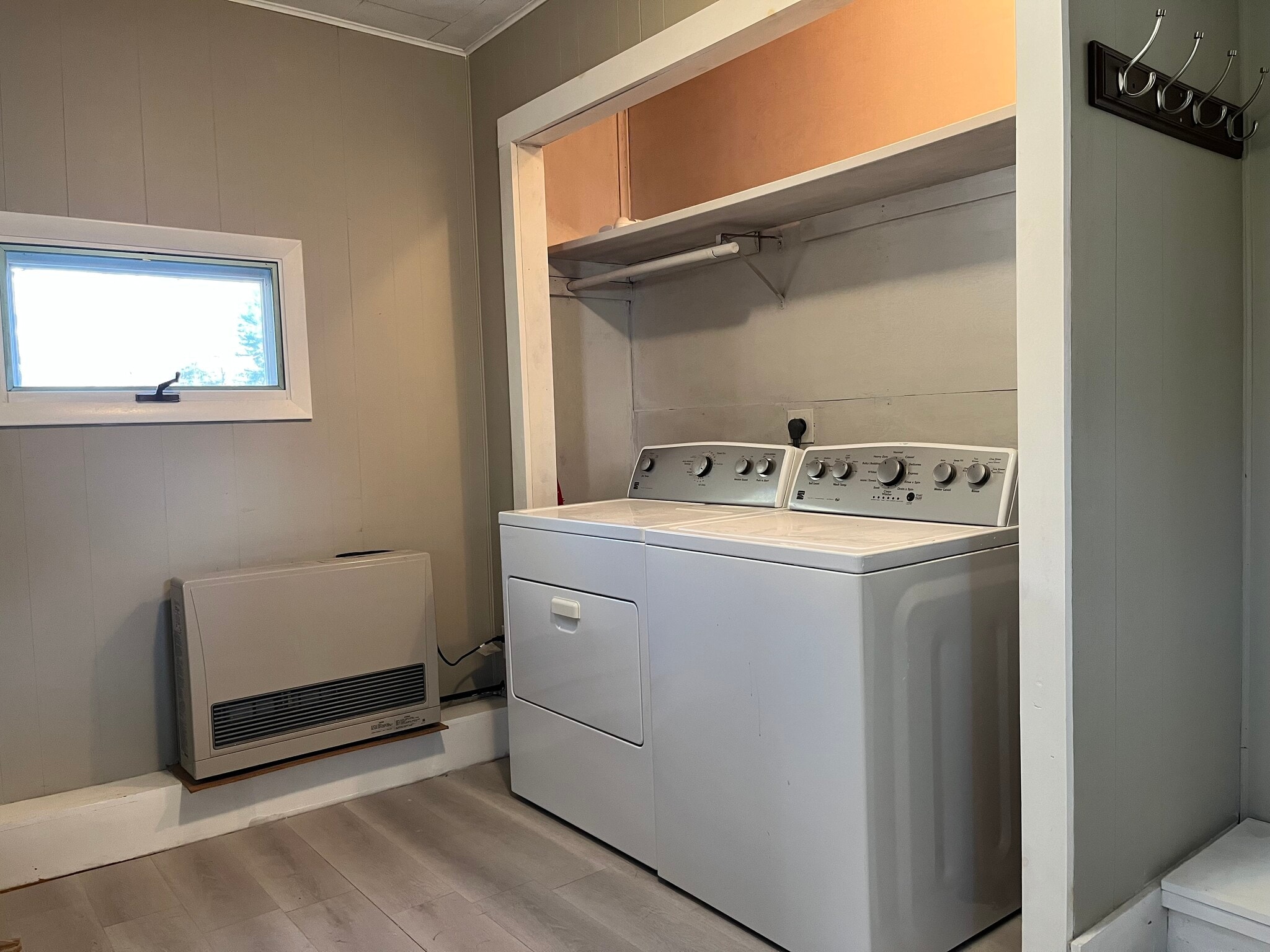 Building Photo - 85 Main St