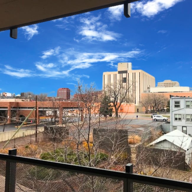 Building Photo - Beautiful Apartment on E Kiowa- all utilities included!!