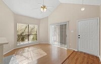 Building Photo - 10164 Oakberry St