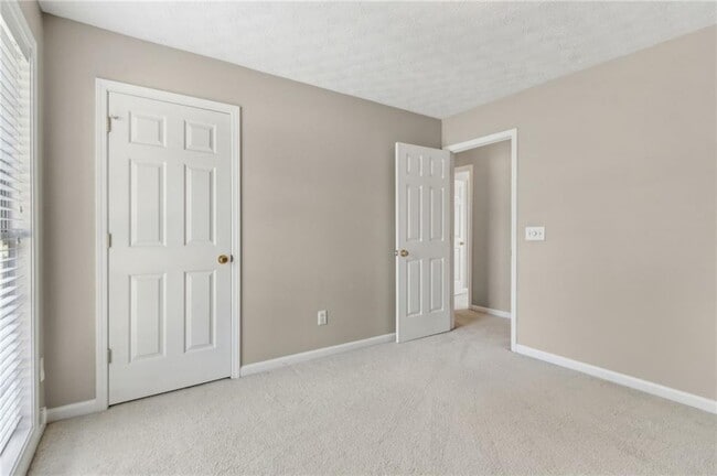 Building Photo - 3325 Berwick Field Dr