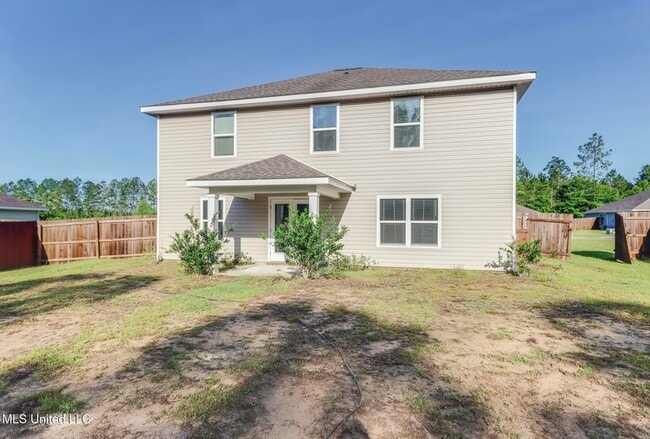Building Photo - 18562 Elkwood Dr