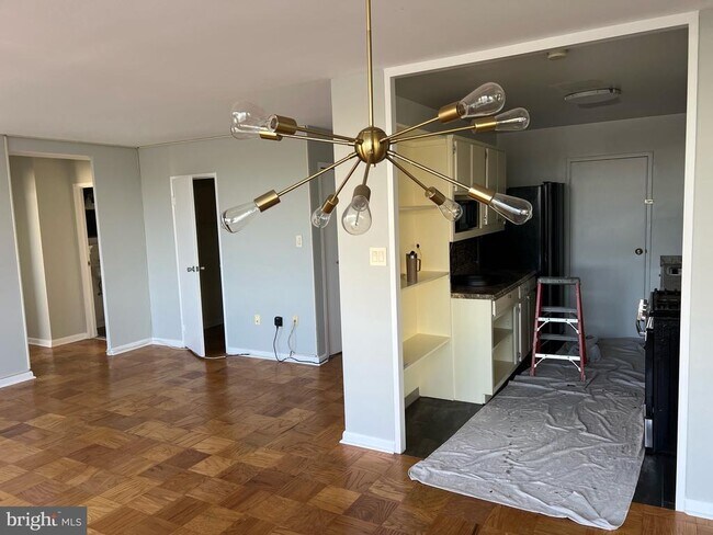 Building Photo - 6631 Wakefield Dr