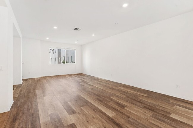Building Photo - 14055 Ruby Ln