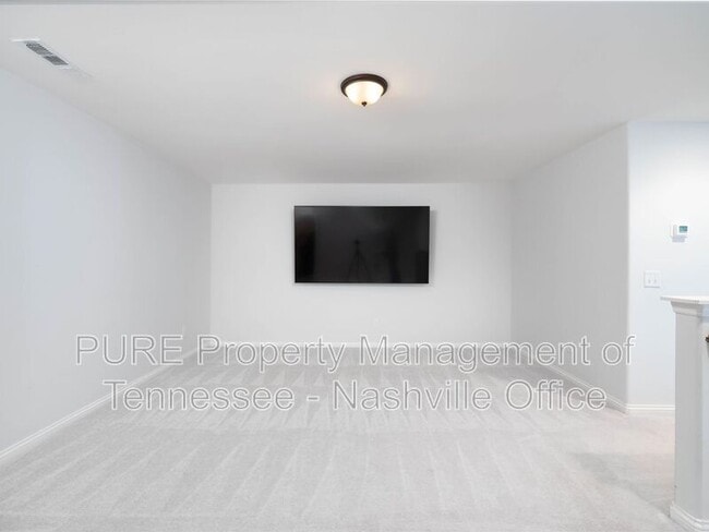 Building Photo - 631 Silva Ln