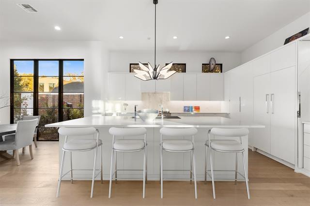 Building Photo - 3771 Almazan Dr