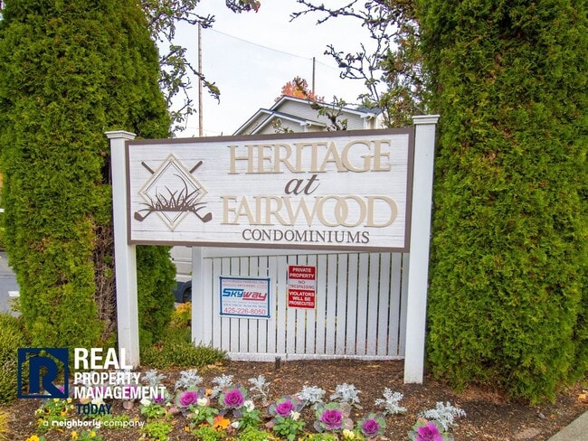 Building Photo - Beautifully Furnished 3 Bedroom Condo!