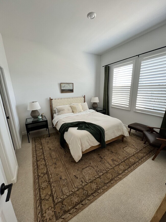 Building Photo - 1233 Sunrise Vw