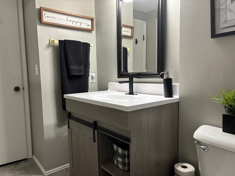 Bathroom - 3006 N 73rd St