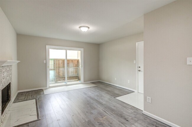 Building Photo - 3300 Pebblebrook Dr