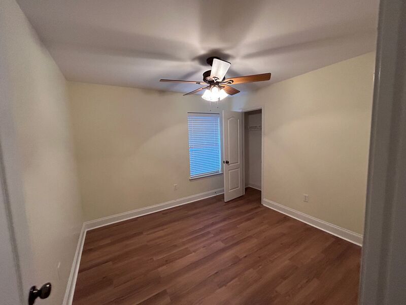 Building Photo - 3027 Belmont Dr