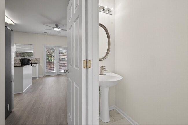 Building Photo - 1805 Liberty Pkwy NW