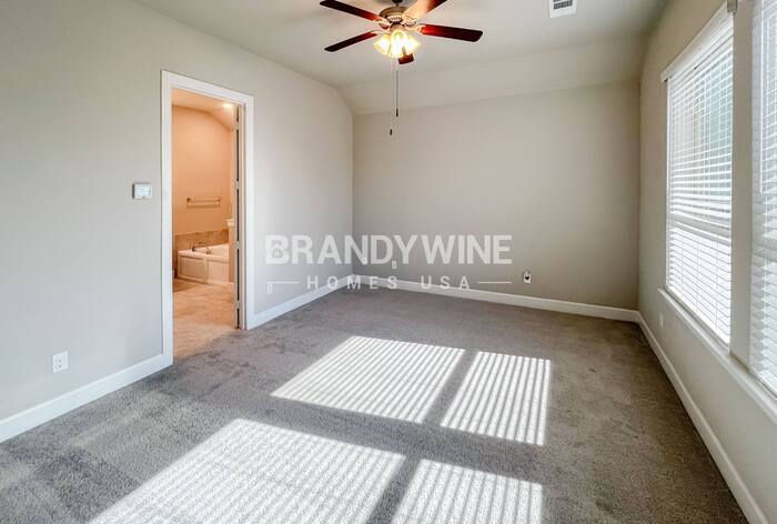 Building Photo - 9620 Oxbow Ln