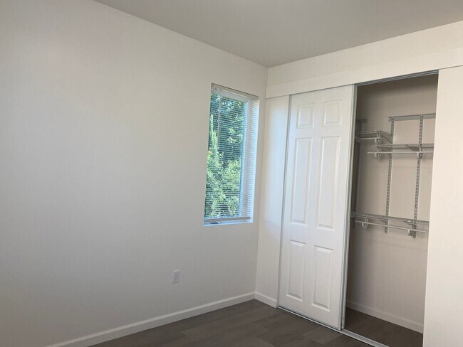 Building Photo - 2406-2408 W Avenue 134th (LO)