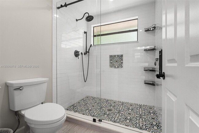 Building Photo - 9161 Vineyard Lake Dr