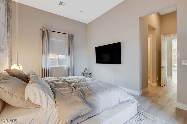 Building Photo - 5289 Feathertop Dr