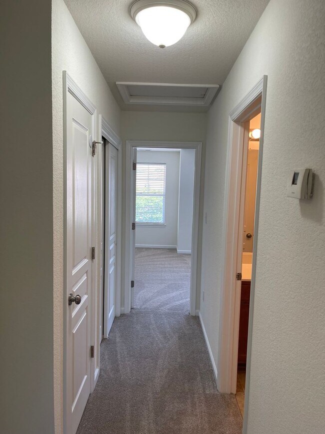Building Photo - Beautiful Norfolk Waterfront Condo!