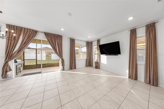 Building Photo - 7664 SW 63rd Ln Rd