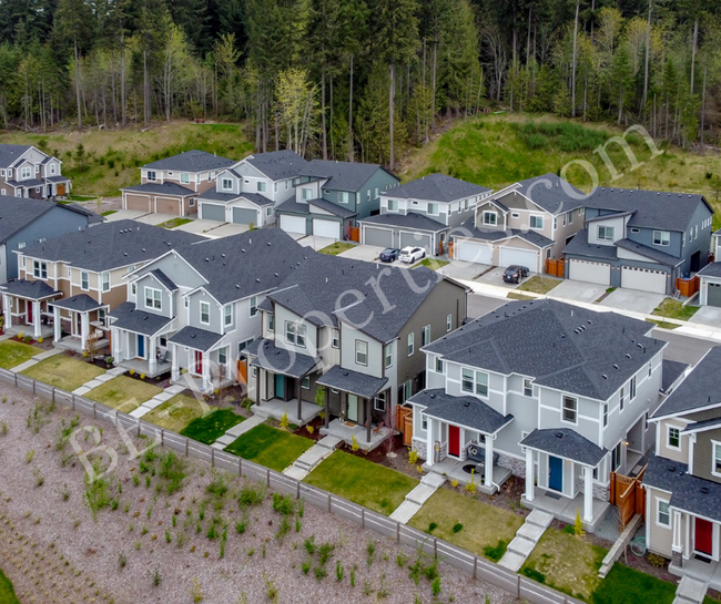 Building Photo - Lovely Tehaleh 3 bedroom