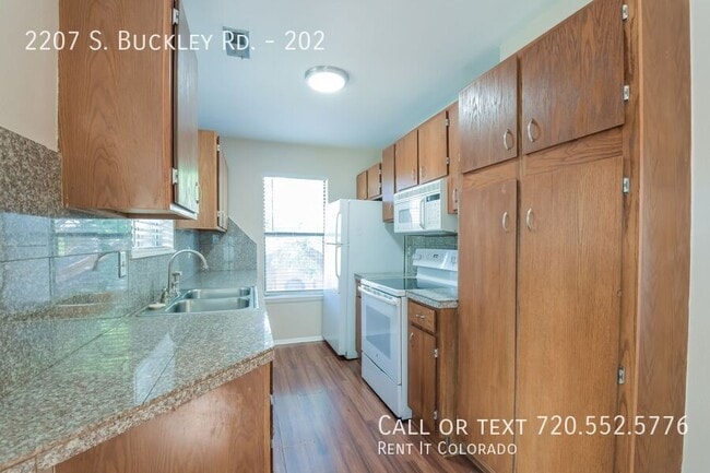 Building Photo - 2207 S Buckley Rd