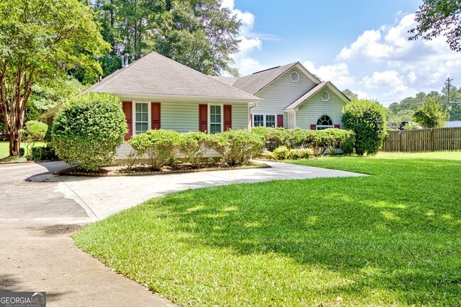 Building Photo - 45 Paces Landing Dr