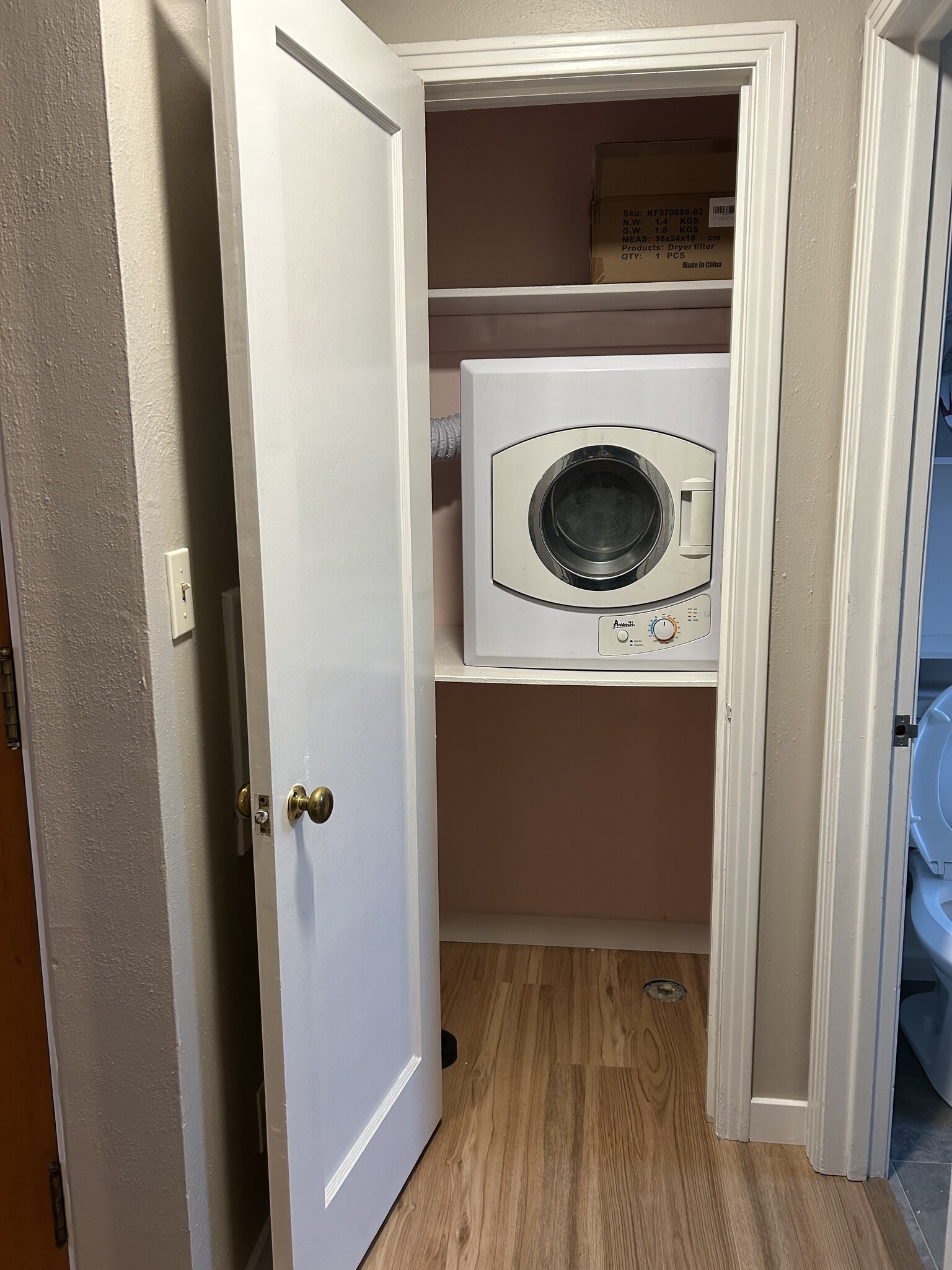 Building Photo - 405 S Coeur Dalene St