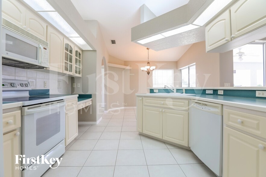 Building Photo - 25284 Zodiac Ln