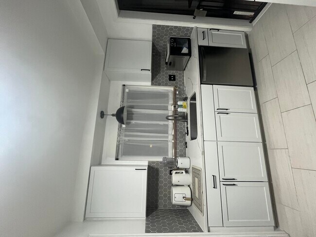 Building Photo - 19186 Sunderland Rd