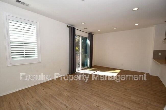 Building Photo - 433 Castiano St