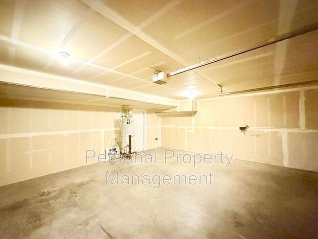 Building Photo - 16524 NE 19th St