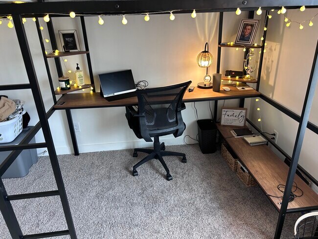 Building Photo - 891 S 2300 E