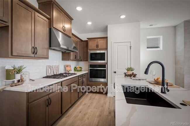 Building Photo - 6323 Scrabble Vw