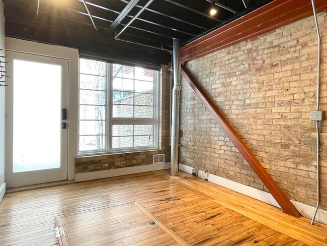 Building Photo - Urban Condo at The Pierpont Lofts!