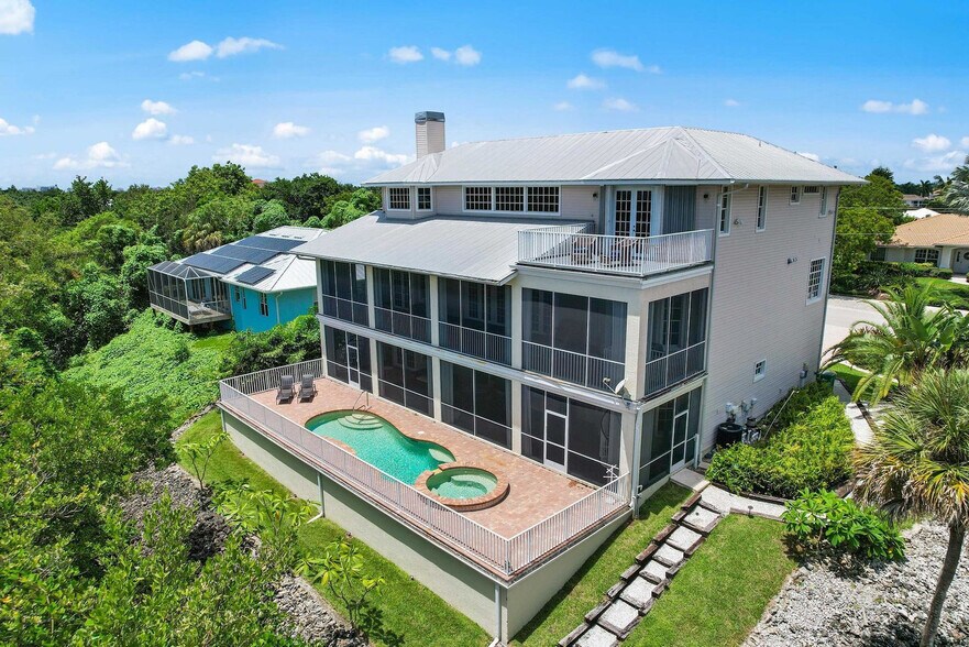 Building Photo - 1927 Sheffield Ave