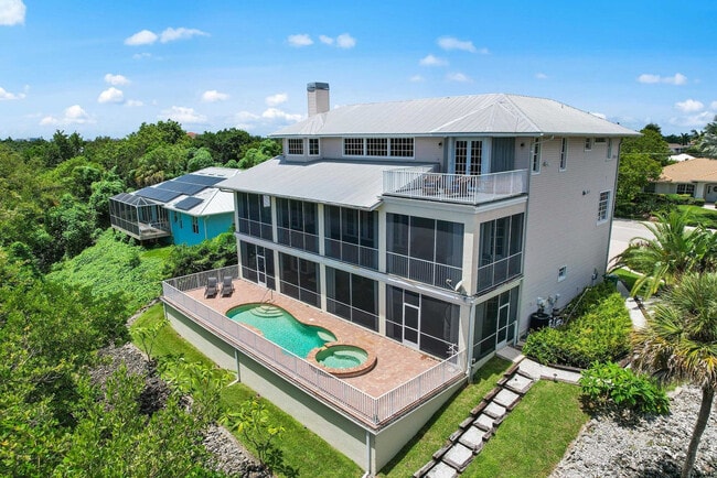 Building Photo - 1927 Sheffield Ave