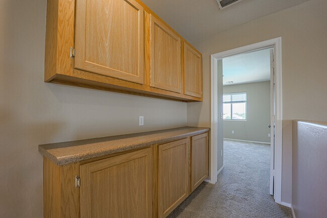 Building Photo - 5 bedroom Home1