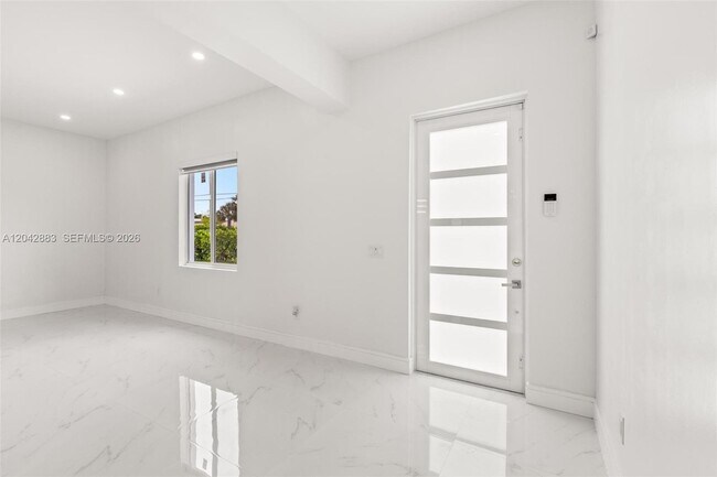 Building Photo - 14801 NW 5th Ave