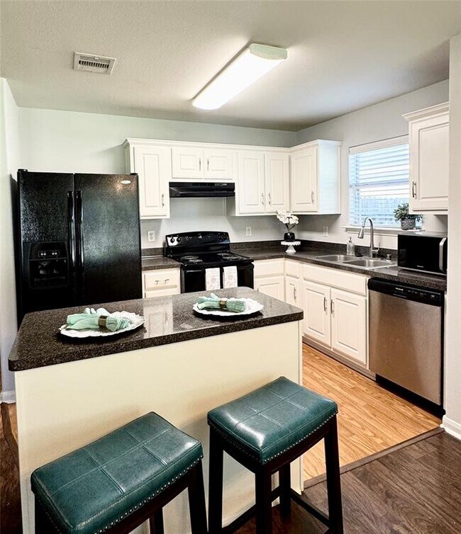 Building Photo - 4006 Enclave Mist Ln