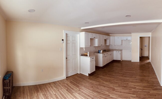 Building Photo - 3269 Cedar Ave
