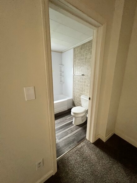 Building Photo - 481 2nd St