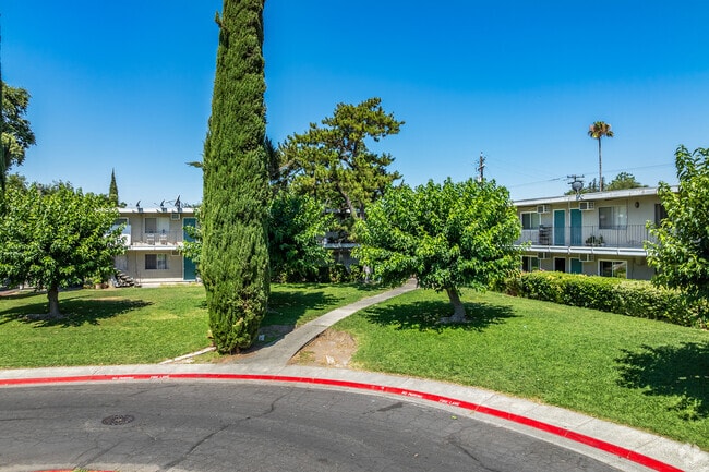 Primary Photo - Rivergate Apartments