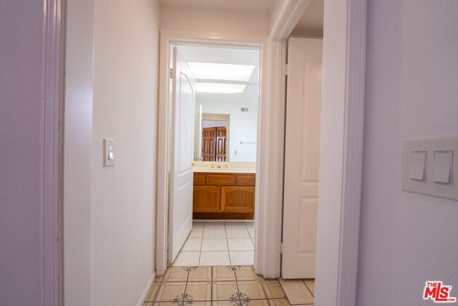 Building Photo - 12023 Stone Gate Way