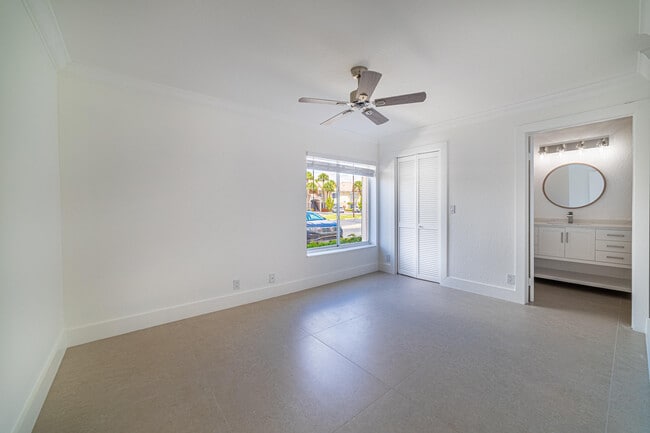 Building Photo - 815 Boynton Beach Blvd